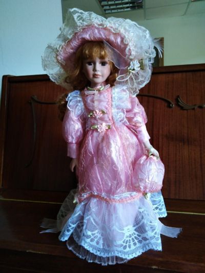 Лот: 16410184. Фото: 1. Кукла фарфоровая, 40 см. Куклы