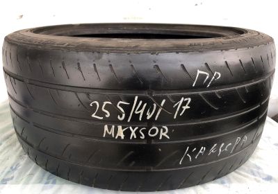Лот: 14231027. Фото: 1. Шина 255/40 R17 255/40/17 MaxGrade... Шины