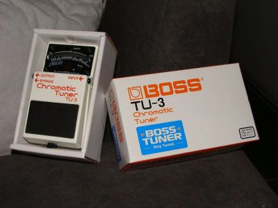Лот: 19320019. Фото: 1. Тюнер BOSS TU-3. Гитарные эффекты и комбоусилители