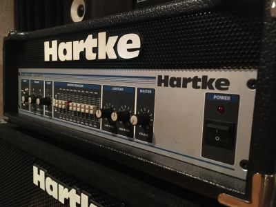 Лот: 9103004. Фото: 1. Басовый стек Hartke H3500. Гитарные эффекты и комбоусилители