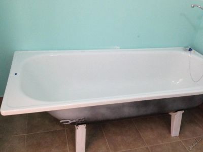 Лот: 6782082. Фото: 1. Ванна. Сломана нога. Ванны и комплектующие