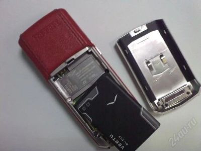 Лот: 92761. Фото: 1. Vertu Ascent Red Ferrari. Кнопочные мобильные телефоны