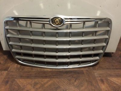 Лот: 6846924. Фото: 1. Продам решетку радиатора на Chrysler... Другое (автозапчасти)