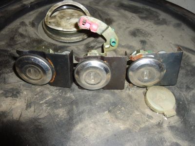 Лот: 9994788. Фото: 1. личинки замка nissan terrano. Кузов