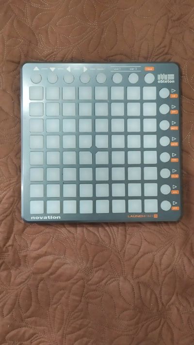 Лот: 15590011. Фото: 1. Novation Launchpad S. MIDI-оборудование