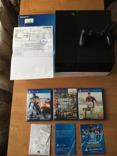 Лот: 6467889. Фото: 1. Sony PlayStation 4 как новая на... Игровые приставки, консоли