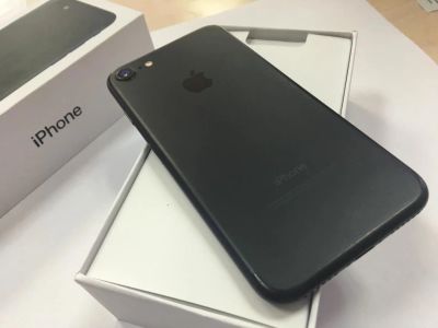 Лот: 9217788. Фото: 1. iPhone 7 Black 128GB. Смартфоны