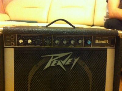 Лот: 14844760. Фото: 1. Peavey Bandit Solo Series Made... Гитарные эффекты и комбоусилители
