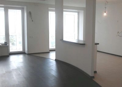 Лот: 4111245. Фото: 1. Продам 5-комн. на Бабушкина,41. Квартиры, студии