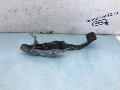 Лот: 24347232. Фото: 1. педаль тормоза toyota corolla... Двигатель и элементы двигателя