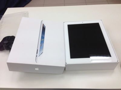 Лот: 5084820. Фото: 1. Apple iPad 4 Retina Display White... Планшеты