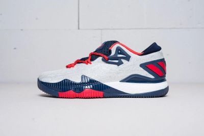 Лот: 11618364. Фото: 1. Кроссовки Adidas Crazylight boost... Кеды, кроссовки, слипоны