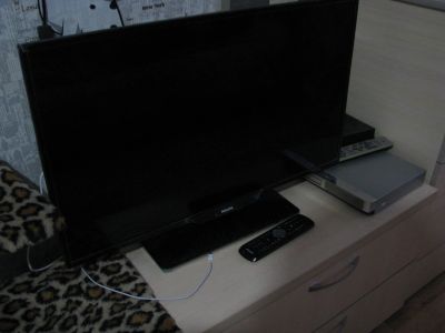 Лот: 12668379. Фото: 1. Телевизор Philips 32PHT4509. Телевизоры