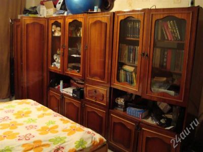 Лот: 590681. Фото: 1. Стенка лакированная. Гостиные, стенки, горки