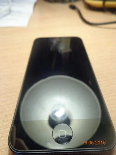 Лот: 7549420. Фото: 1. Iphone 5 black 16Гб. Смартфоны