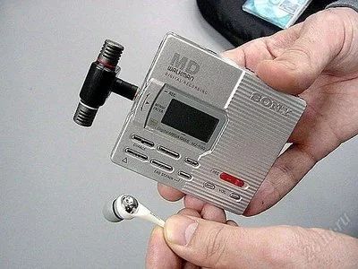 Лот: 1220101. Фото: 1. Минидиск-рекордер Sony MZ-R90. Плееры