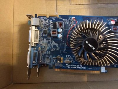 Лот: 10749644. Фото: 1. видеокарта Gigabyte gv-rx365512h... Видеокарты