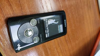 Лот: 16766818. Фото: 1. Плеер Sony Walkman NWZ-E384. Плееры