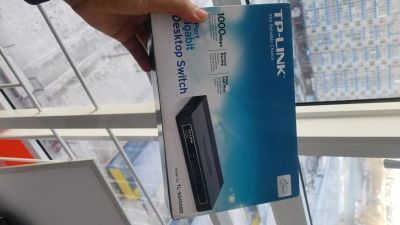 Лот: 16940265. Фото: 1. Коммутатор tp-link. Коммутаторы