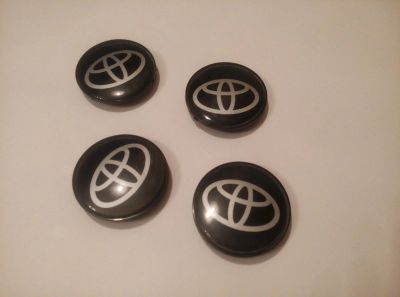 Лот: 6643307. Фото: 1. Колпаки ступицы Toyota. Другое (оснащение, оборудование, аксессуары)