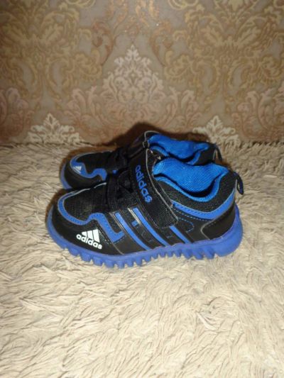Лот: 11049860. Фото: 1. Стильные кроссовки Adidas (по... Кеды, кроссовки