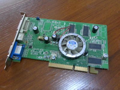 Лот: 4582034. Фото: 1. Видеокарта Radeon 9600pro/advantage. Видеокарты