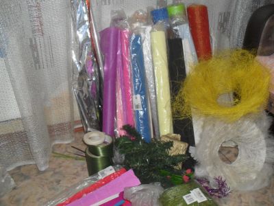 Лот: 6055902. Фото: 1. гофр.бумага. Букеты из конфет, игрушек