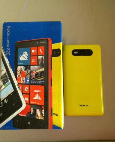 Лот: 4781134. Фото: 1. Nokia Lumia 820. Смартфоны