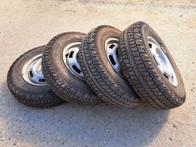 Лот: 22715517. Фото: 1. 175/70/13 Medved Я-380 + Диски... Шины на дисках