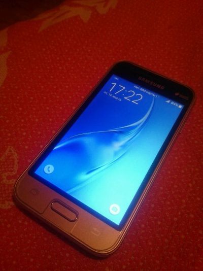 Лот: 9205137. Фото: 1. Samsung Galaxy J1 mini 2016 новый. Смартфоны