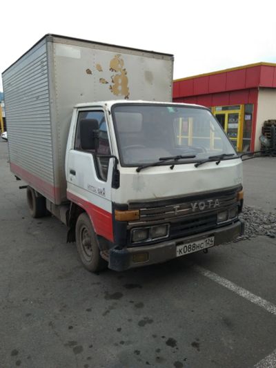Лот: 16726210. Фото: 1. Продам Toyota Dyna. Грузовики, автобусы, спецтехника