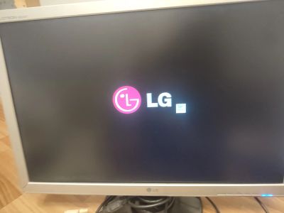 Лот: 25551377. Фото: 1. монитор LG flatron w2242t. ЖК-мониторы