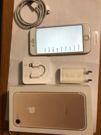 Лот: 17040332. Фото: 1. Iphone 7 32Gb Gold Новый!!!. Смартфоны