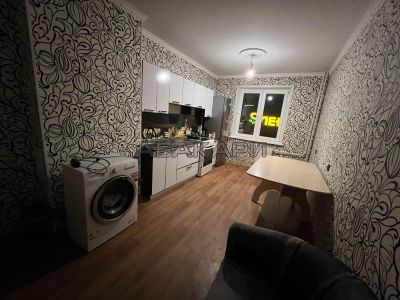 Лот: 21377256. Фото: 1. Сдам 3-комн. улица Дмитрия Мартынова... Квартиры, студии