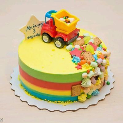 Лот: 10881425. Фото: 1. Детский торт с машинкой. Торты, пирожные