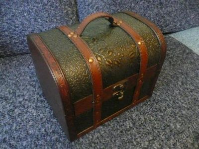 Лот: 764483. Фото: 1. Сундучок под старину средний. Сувенирные мелочи