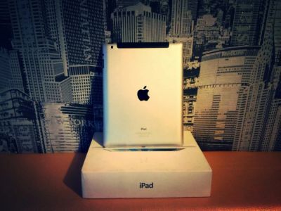 Лот: 5162181. Фото: 1. iPad 4 32Gb Wi-Fi + Cellular... Планшеты