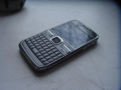 Лот: 5210603. Фото: 1. Легендарная Nokia E72 с батареей... Кнопочные мобильные телефоны