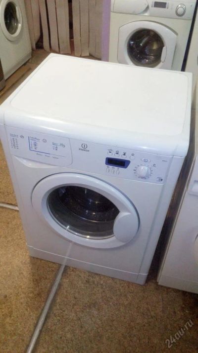 Лот: 5645305. Фото: 1. Стиральная машина Indesit WIE107... Стиральные машины
