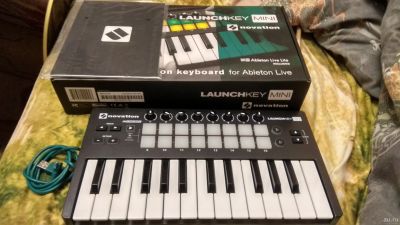 Лот: 12996339. Фото: 1. Novation lounchkey mini. MIDI-оборудование
