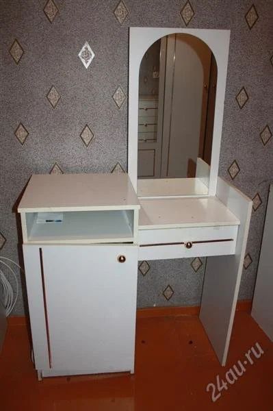 Лот: 1433036. Фото: 1. Туалетный столик. Диваны