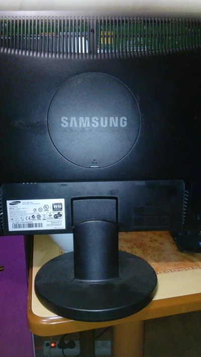 Лот: 9708431. Фото: 1. ЖК-монитор samsung. ЖК-мониторы