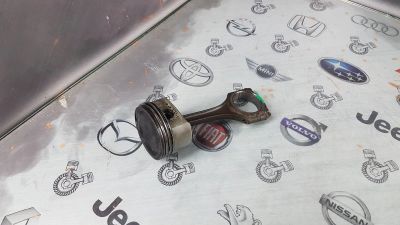 Лот: 23587353. Фото: 1. Поршень с шатуном Mercedes-Benz... Двигатель и элементы двигателя