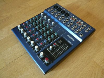 Лот: 11594262. Фото: 1. Микшерный пульт Yamaha MG10/2. Микшеры, предусилители, микрофонные эффекты