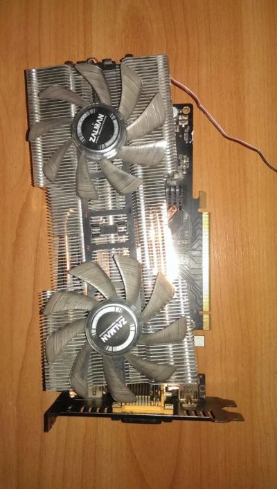 Лот: 5286574. Фото: 1. ZOTAC GeForce GTX 460. Видеокарты