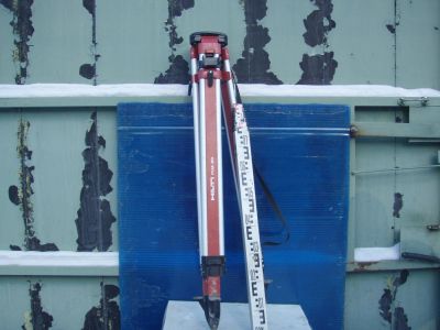 Лот: 11125974. Фото: 1. Штатив HILTI PUA 20 с рейкой. Геодезическое