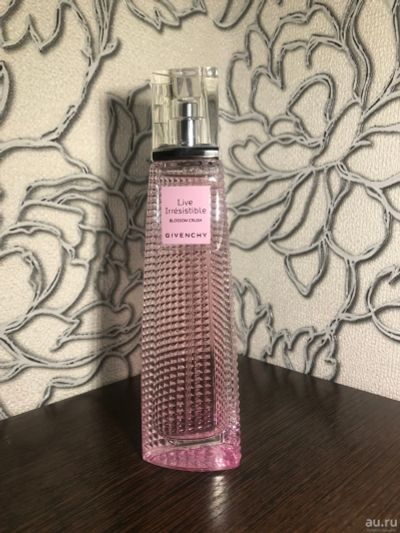 Лот: 16916561. Фото: 1. Женский аромат Givenchy Live Irresistible... Женская парфюмерия