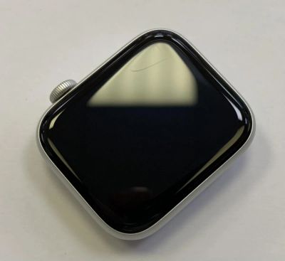 Лот: 19958790. Фото: 1. Apple Watch SE 44mm Silver/White... Смарт-часы, фитнес-браслеты, аксессуары