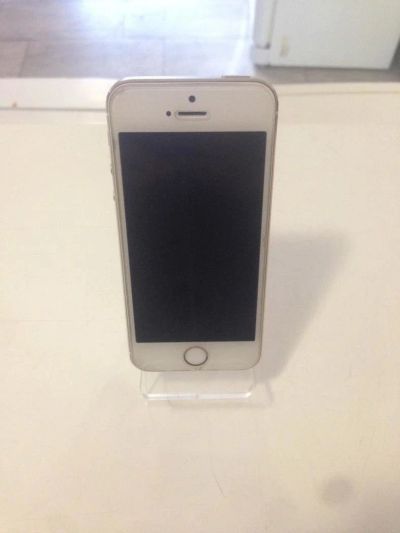Лот: 9281471. Фото: 1. Iphone 5s 32gb. Смартфоны