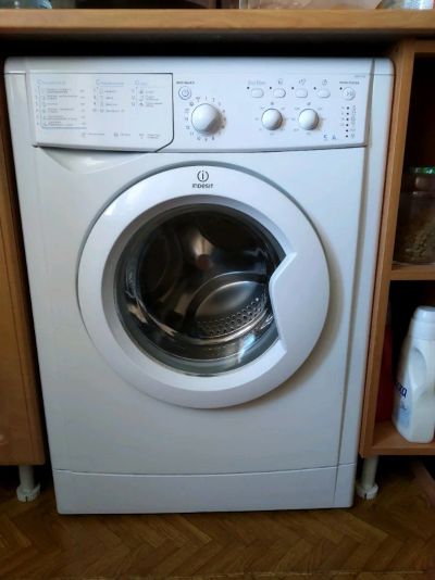 Лот: 12230163. Фото: 1. Стиральная машина Indesit. Стиральные машины